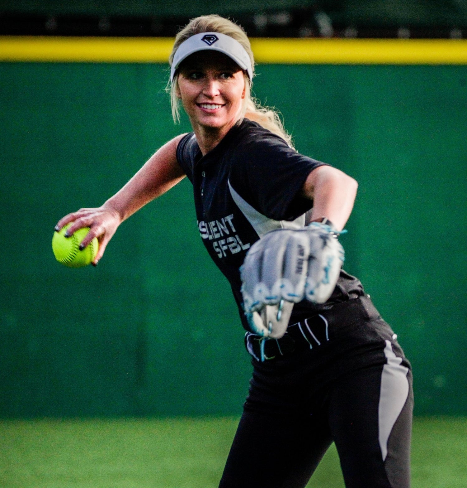 Women's Fastpitch Fielding Gloves